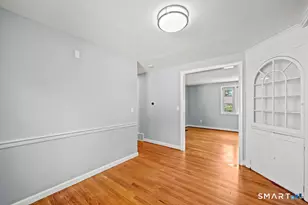 130 Florence St, West Hartford, CT 06110 - Photo 11