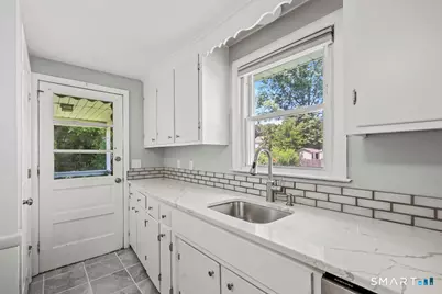 130 Florence Street, West Hartford, CT 06110 - Photo 9