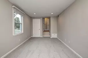 100 Matthew Dr, Stratford, CT 06614 - Photo 21