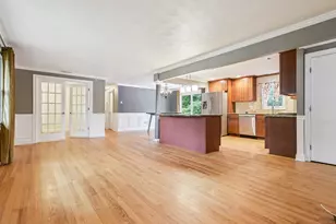 7 Oak Hill Dr, East Haven, CT 06513 - Photo 3