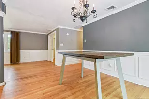 7 Oak Hill Dr, East Haven, CT 06513 - Photo 7