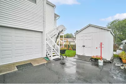 18 Englewood Avenue, Bloomfield, CT 06002 - Photo 5