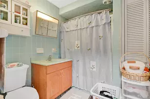 18 Englewood Ave, Bloomfield, CT 06002 - Photo 23