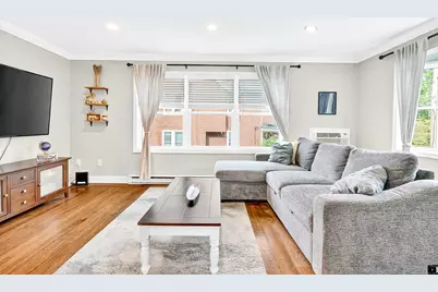 55 Woodland Place #APT 1, Stamford, CT 06902 - Photo 3