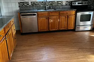 31 Prospect St, Norwich, CT 06360 - Photo 13