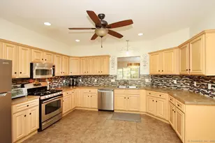 35 Todd St, Hamden, CT 06518 - Photo 11