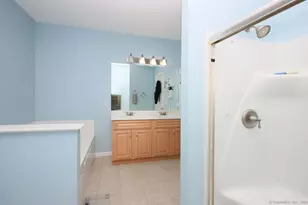35 Todd St, Hamden, CT 06518 - Photo 27