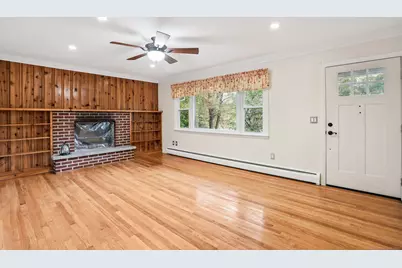 12 Oak Crest Drive, Brookfield, CT 06804 - Photo 3