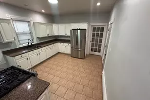 141 Ashley St, Hartford, CT 06105 - Photo 3