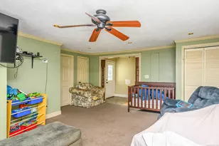 77 Mechanic St, Stonington, CT 06379 - Photo 13