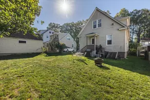 83 Berkeley Pl, Bridgeport, CT 06610 - Photo 25