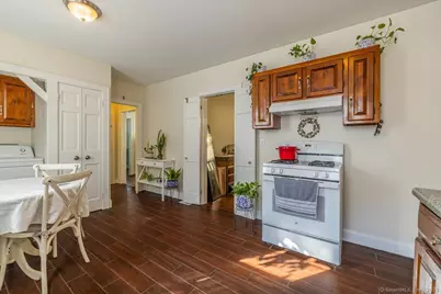 83 Berkeley Place, Bridgeport, CT 06610 - Photo 11