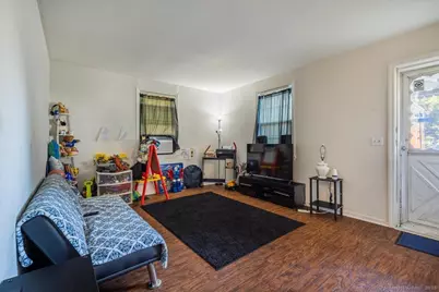 125 Alexander Drive, Bridgeport, CT 06606 - Photo 3