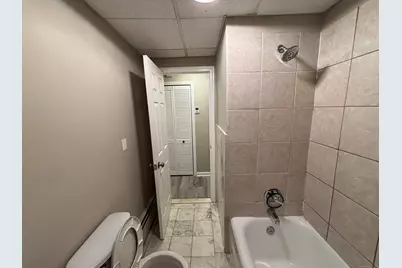 225 Golden Hill Street #1B, Bridgeport, CT 06604 - Photo 11