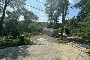 22 Hemlock Trail, Newtown, CT 06482 - Photo 35