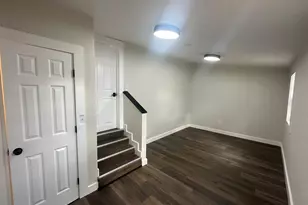 22 Hemlock Trail, Newtown, CT 06482 - Photo 13