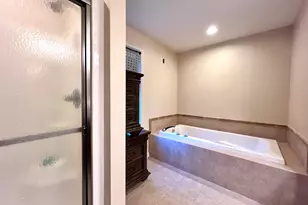 4 Cobblestone Ct, Naugatuck, CT 06770 - Photo 21