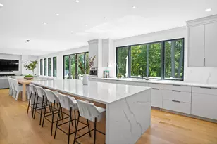 8 Holly Ln, Newtown, CT 06482 - Photo 11