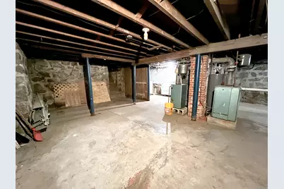 835 Bank Street, New London, CT 06320 - Photo 25