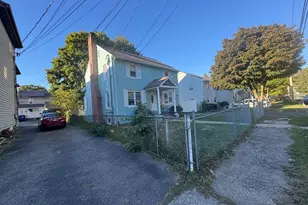 100 Lorraine St, Bridgeport, CT 06604 - Photo 3