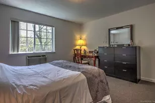 256 Peck Ln, Orange, CT 06477 - Photo 7