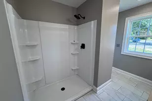 21 Charles St, Enfield, CT 06082 - Photo 23