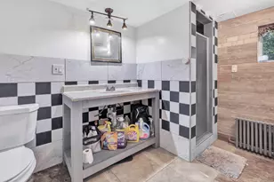 18 Vose St, Ansonia, CT 06401 - Photo 35