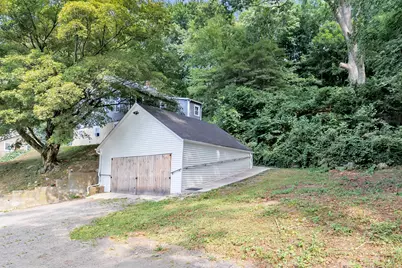 18 Vose Street, Ansonia, CT 06401 - Photo 9