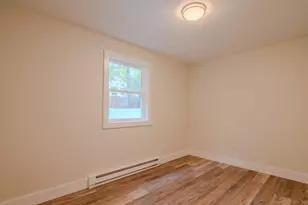 37 Walnut St, Putnam, CT 06260 - Photo 9