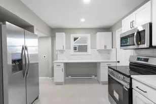 81 Melrose Dr, New Haven, CT 06513 - Photo 11