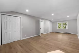 81 Melrose Dr, New Haven, CT 06513 - Photo 19