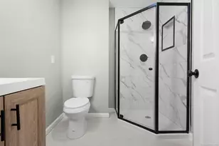 81 Melrose Dr, New Haven, CT 06513 - Photo 25