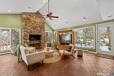 8 Berwyn Lane, West Hartford, CT 06107 - Photo 11