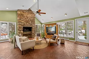 8 Berwyn Ln, West Hartford, CT 06107 - Photo 11