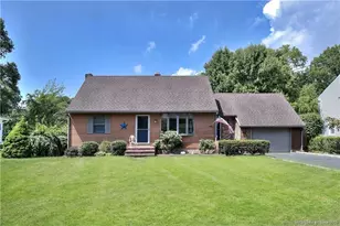 151 Sasapequan Rd, Fairfield, CT 06824 - Photo 3