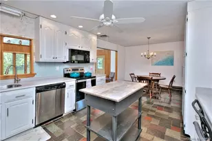 151 Sasapequan Rd, Fairfield, CT 06824 - Photo 9