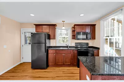 9 Brewer Street, New London, CT 06320 - Photo 23