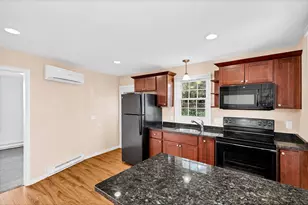 9 Brewer St, New London, CT 06320 - Photo 25