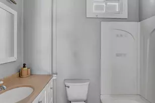 221 Willow St, Waterbury, CT 06710 - Photo 9