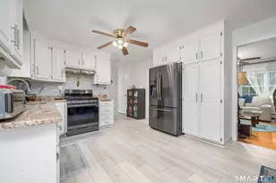 14 Lincoln St, Farmington, CT 06085 - Photo 7