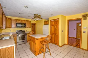 60 S Alhambra Cir, Agawam, MA 01001 - Photo 5