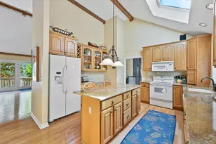 15 Misty Brook Ln, New Fairfield, CT 06812 - Photo 9