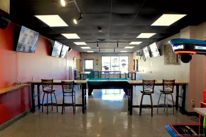 975 Bridgeport Avenue, Milford, CT 06460 - Photo 19