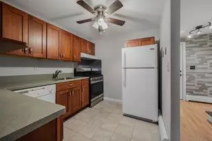 263 Williamstown Ct, Newington, CT 06111 - Photo 5