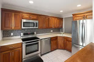 19 Woodway Rd, Stamford, CT 06907 - Photo 3