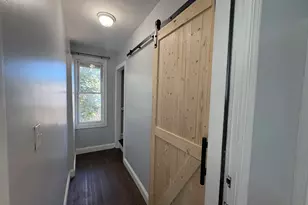 679 Shelton St, Bridgeport, CT 06608 - Photo 11