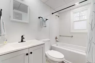 93 Marion St, Hartford, CT 06106 - Photo 9