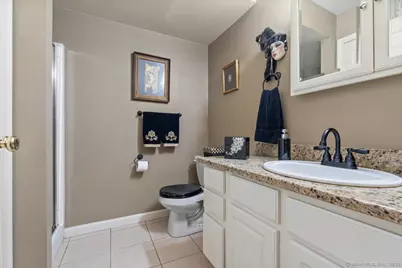 663 West Avenue #A20, Milford, CT 06461 - Photo 15