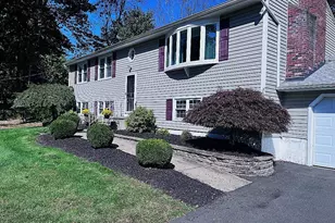 20 Fawn Ridge Dr, North Haven, CT 06473 - Photo 3