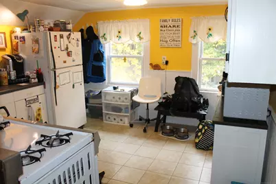 23 Howe Street, Meriden, CT 06450 - Photo 19